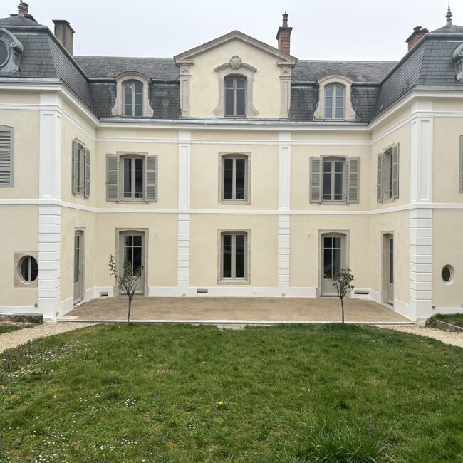 Chantier de ravalement de façade à Savigny les Beaune