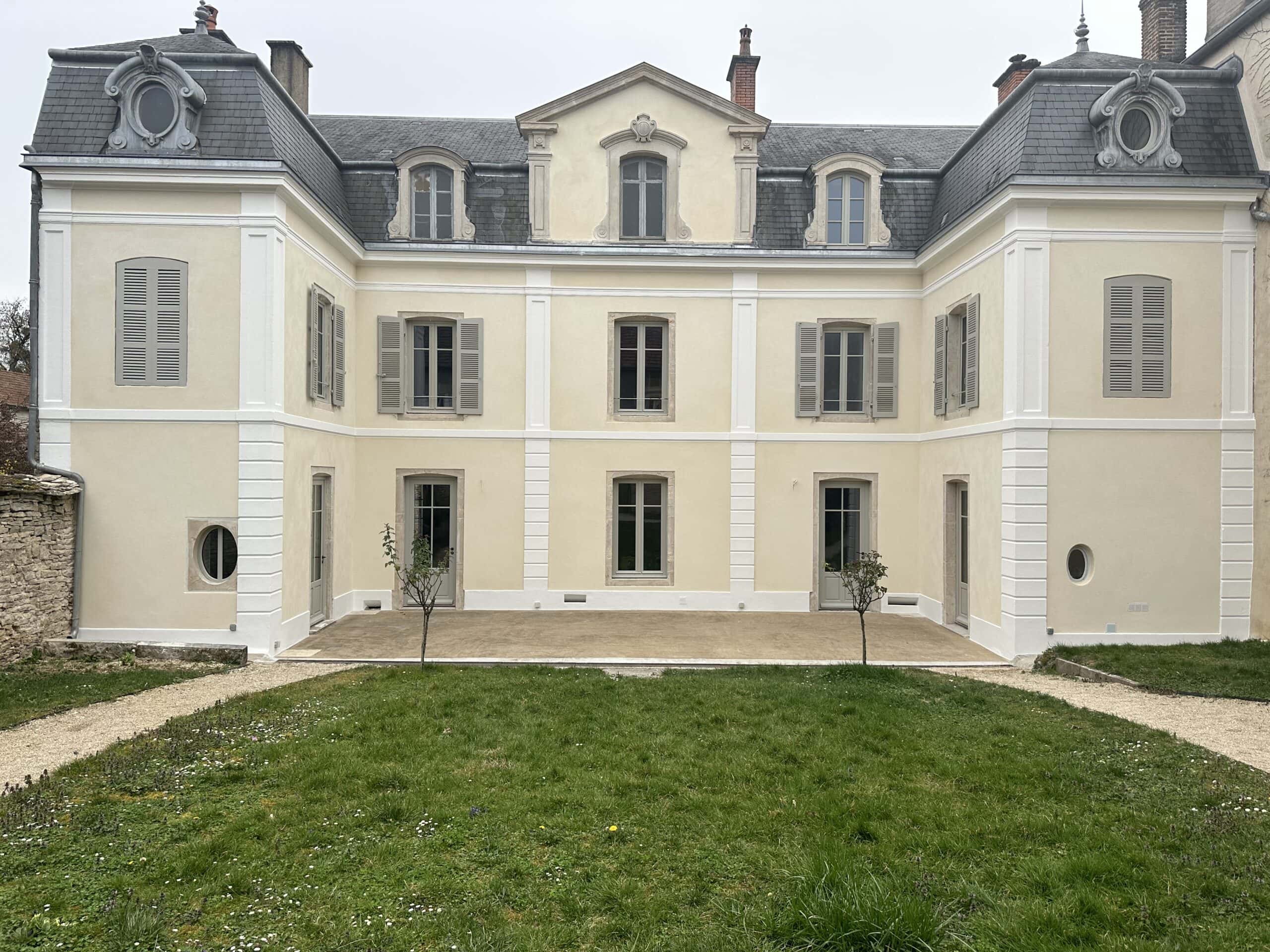 Chantier de ravalement de façade à Savigny les Beaune