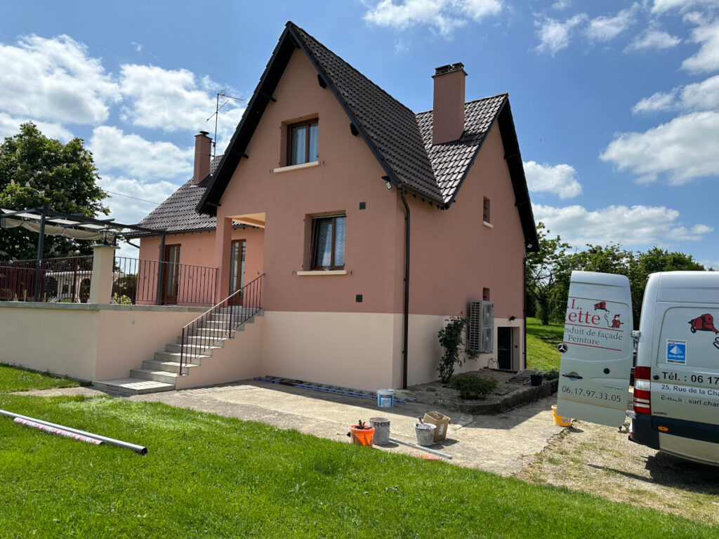 Chantier de peinture à Avallon