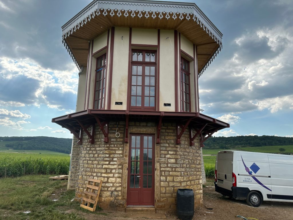 Ravalement de facade de la tour Vougeot