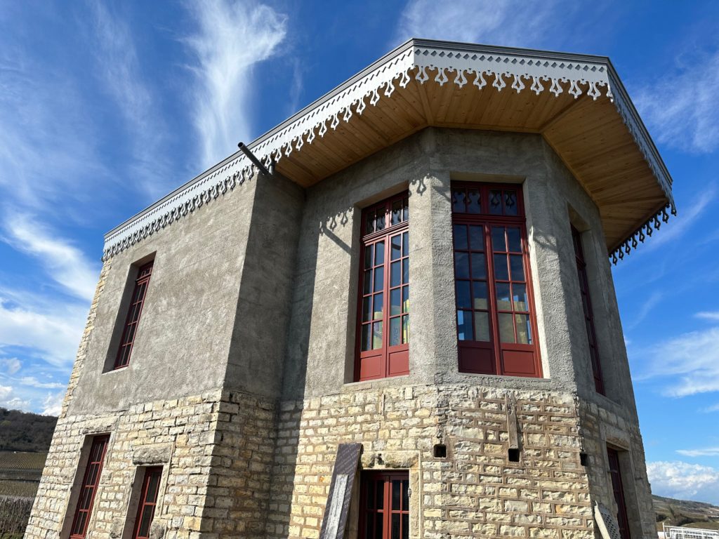 Ravalement de facade de la tour Vougeot