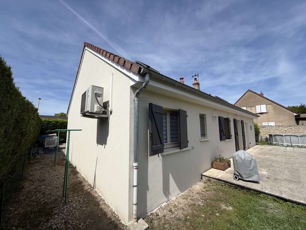 Ravalement de facade longecourt en plaine