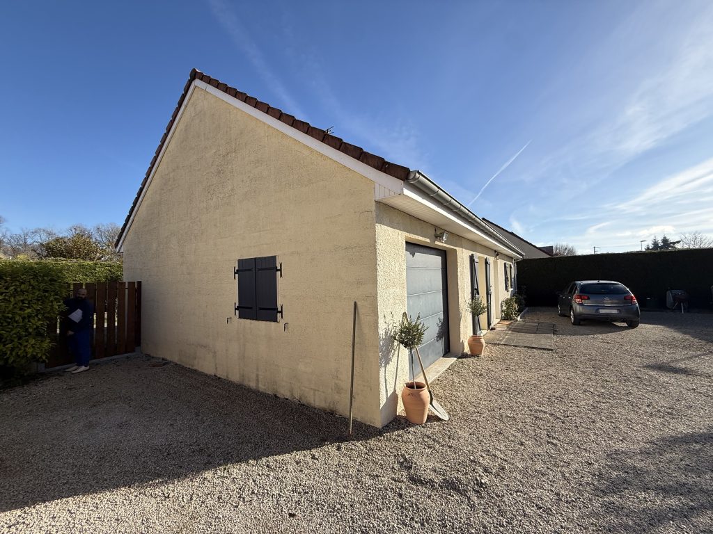 Ravalement de facade longecourt en plaine